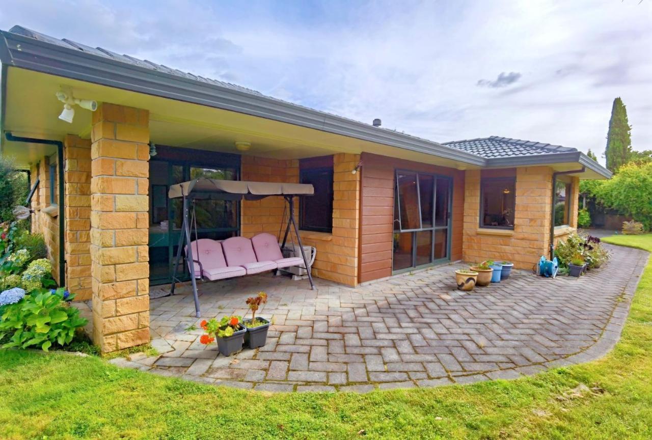Tranquil Stream Villa Rotorua Exterior photo