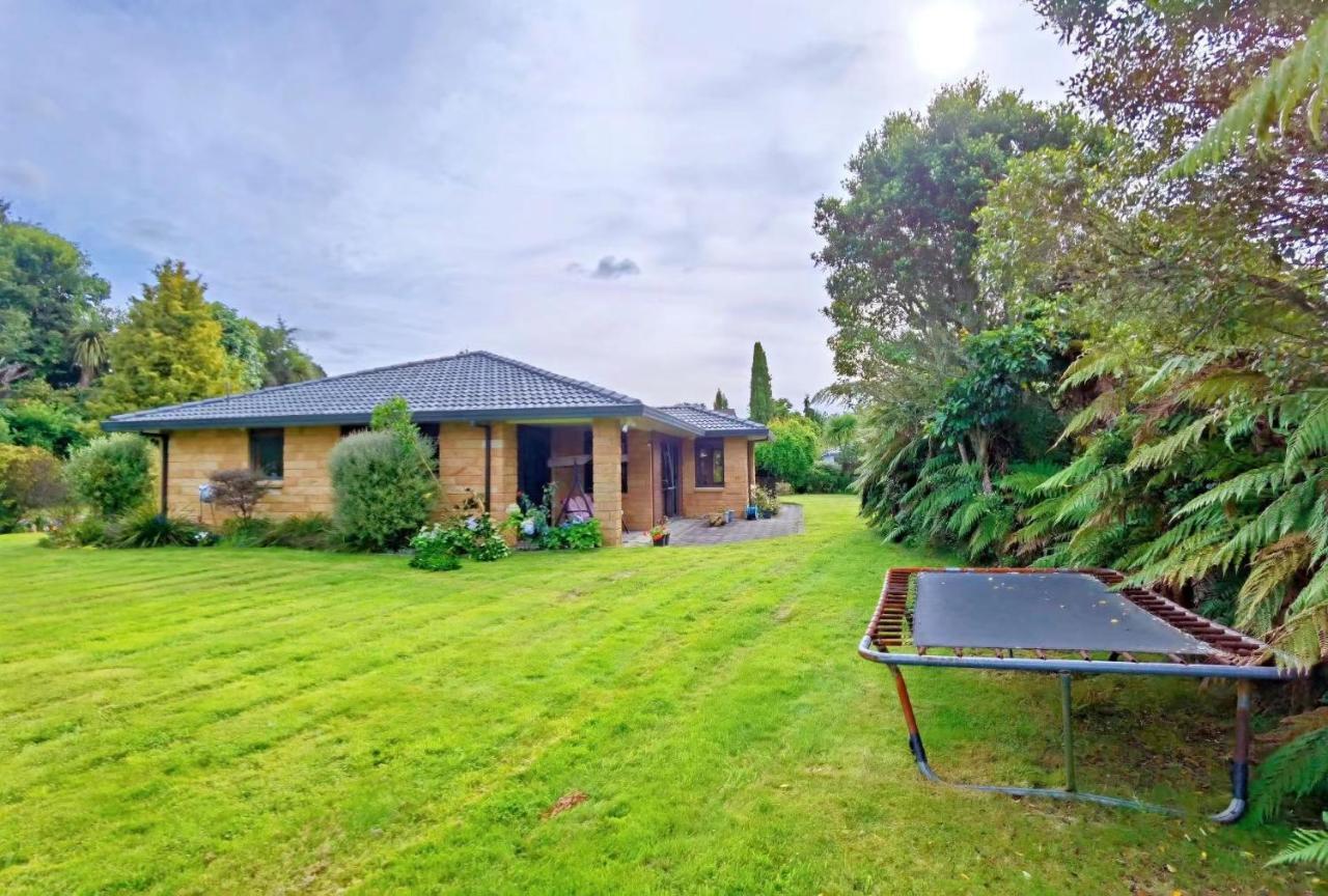Tranquil Stream Villa Rotorua Exterior photo